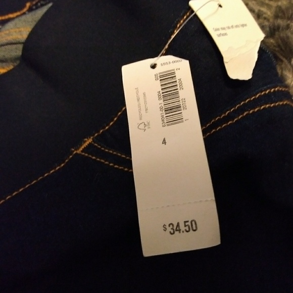 3/$15 SALE ITEM!! Bundle for offer!! - Picture 3 of 4